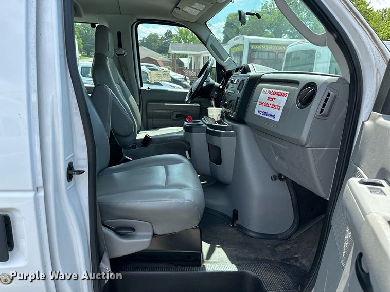 image for item DP3110 2013 Ford E350 Super Duty  van