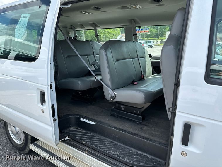 image for item DP3110 2013 Ford E350 Super Duty  van
