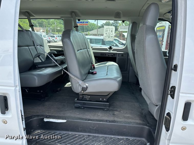 image for item DP3110 2013 Ford E350 Super Duty  van