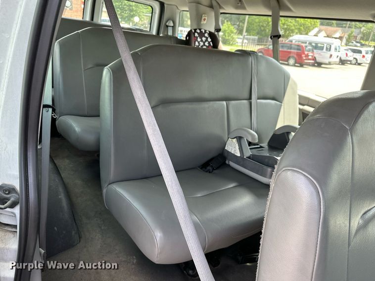 image for item DP3110 2013 Ford E350 Super Duty  van