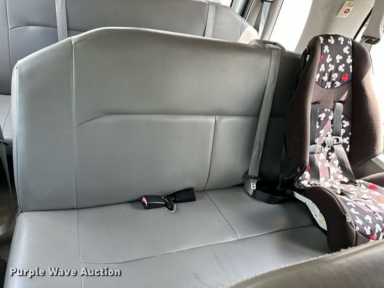 image for item DP3110 2013 Ford E350 Super Duty  van