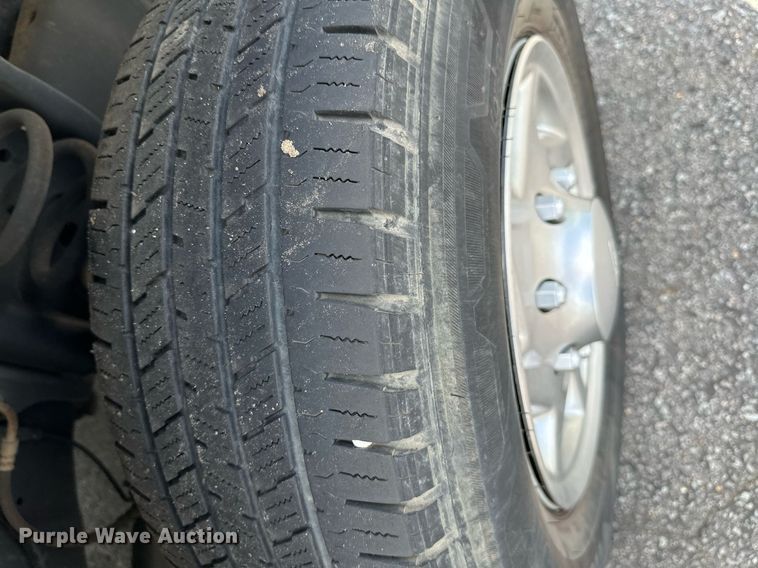 image for item DP3110 2013 Ford E350 Super Duty  van