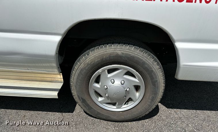 image for item DP3110 2013 Ford E350 Super Duty  van