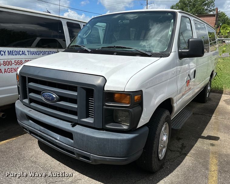 image for item DP3111 2013 Ford E350 Super Duty  van