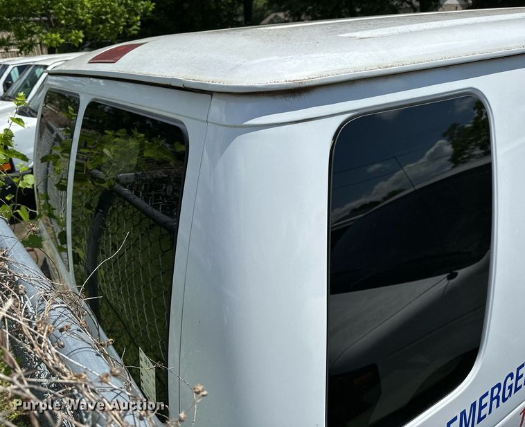 image for item DP3111 2013 Ford E350 Super Duty  van