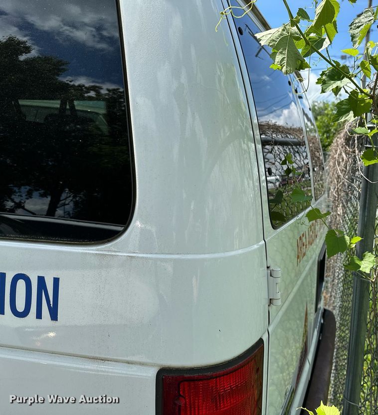 image for item DP3111 2013 Ford E350 Super Duty  van