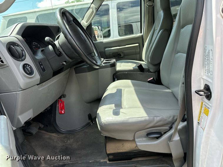 image for item DP3111 2013 Ford E350 Super Duty  van