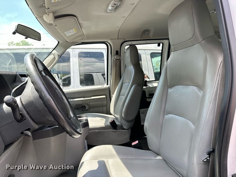 image for item DP3111 2013 Ford E350 Super Duty  van