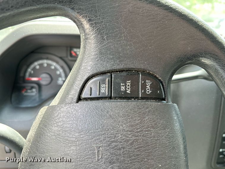 image for item DP3111 2013 Ford E350 Super Duty  van