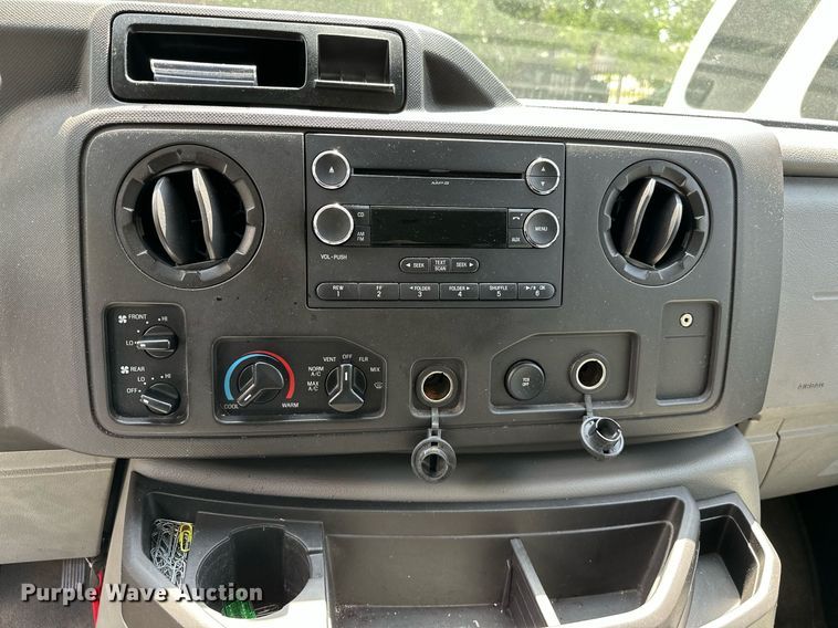 image for item DP3111 2013 Ford E350 Super Duty  van