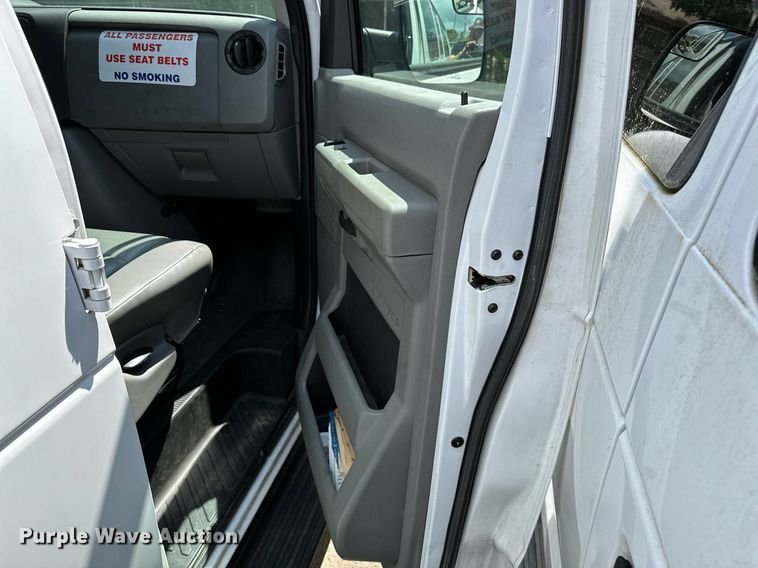 image for item DP3111 2013 Ford E350 Super Duty  van