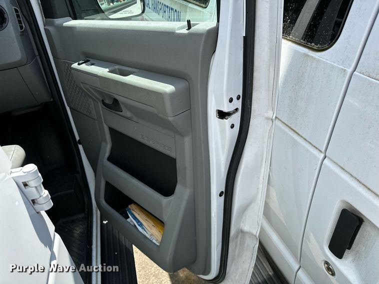 image for item DP3111 2013 Ford E350 Super Duty  van