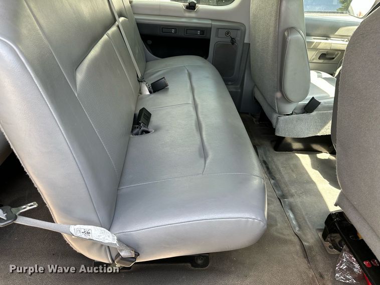 image for item DP3111 2013 Ford E350 Super Duty  van