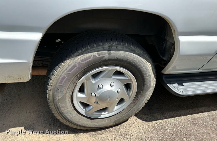 image for item DP3111 2013 Ford E350 Super Duty  van