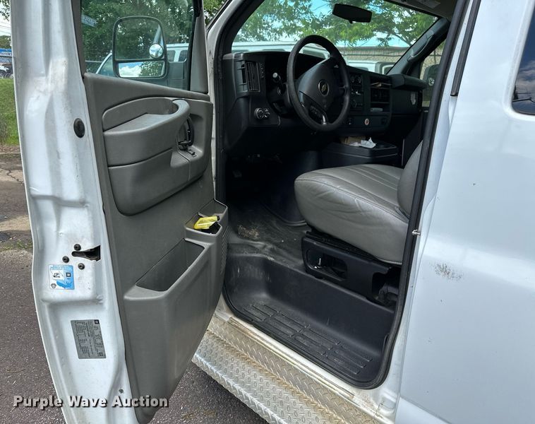 image for item DP3113 2014 Chevrolet Express 3500  van