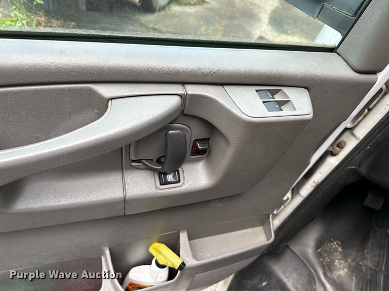 image for item DP3113 2014 Chevrolet Express 3500  van