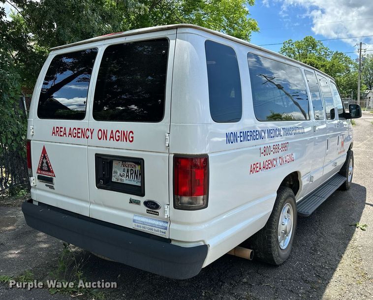 image for item DP3114 2013 Ford E350 Super Duty XL  van