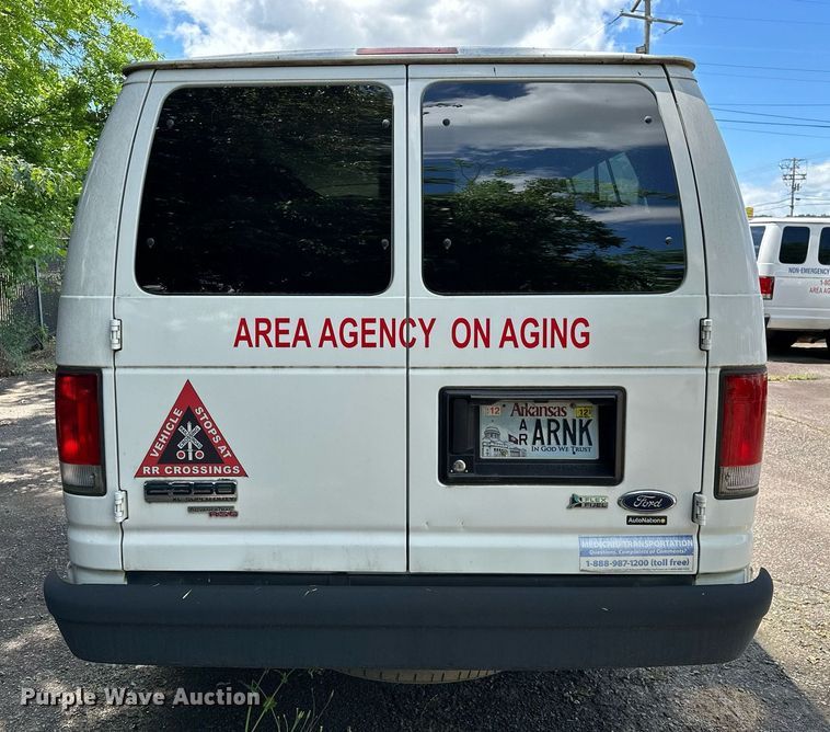 image for item DP3114 2013 Ford E350 Super Duty XL  van