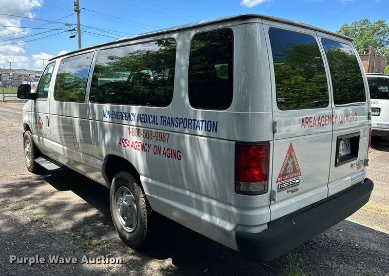 image for item DP3114 2013 Ford E350 Super Duty XL  van