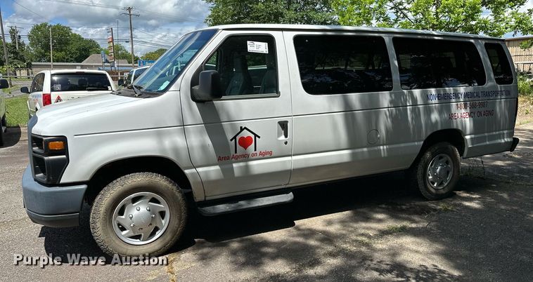 image for item DP3114 2013 Ford E350 Super Duty XL  van