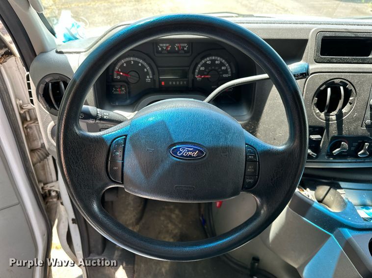 image for item DP3114 2013 Ford E350 Super Duty XL  van