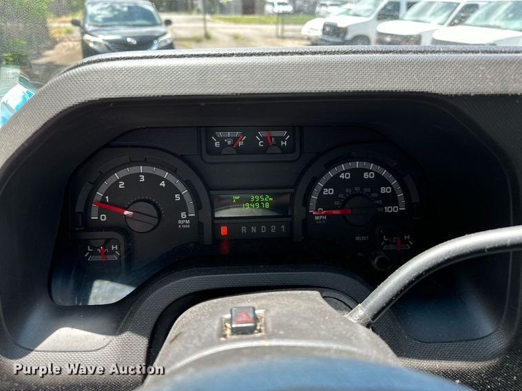 image for item DP3114 2013 Ford E350 Super Duty XL  van