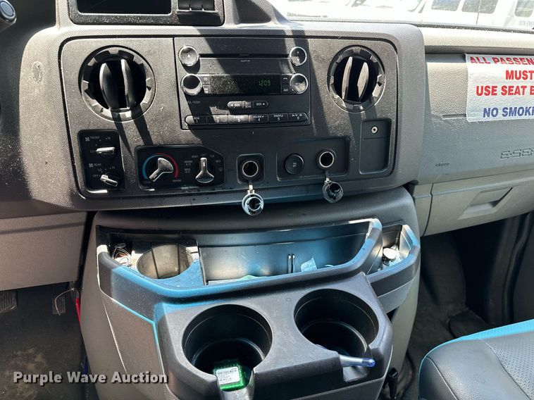 image for item DP3114 2013 Ford E350 Super Duty XL  van