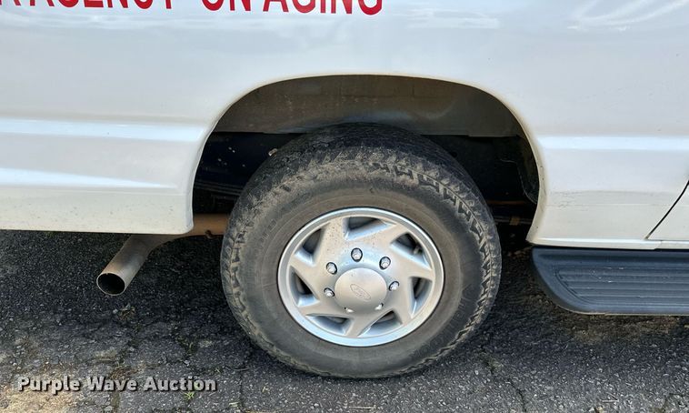 image for item DP3114 2013 Ford E350 Super Duty XL  van