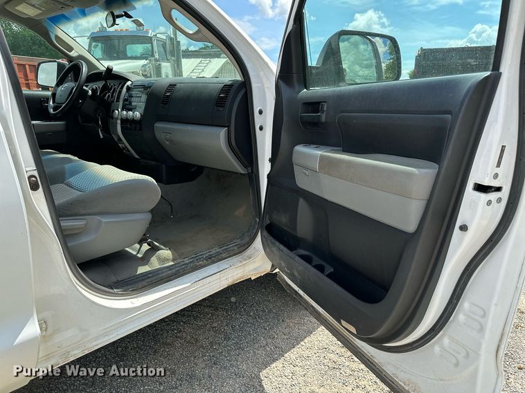 image for item DP3125 2008 Toyota Tundra  Double Cab pickup truck