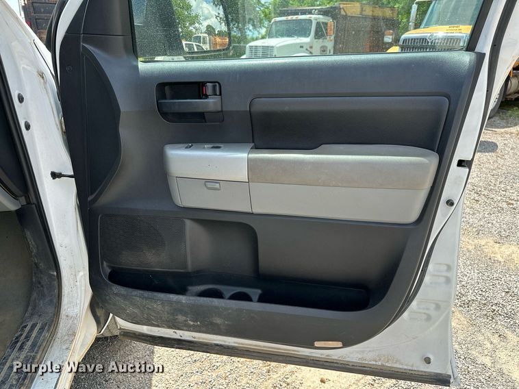 image for item DP3125 2008 Toyota Tundra  Double Cab pickup truck