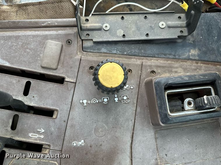 image for item DP3128 2002 John Deere 6405  tractor