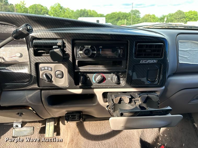 image for item DP3131 2000 Ford Excursion  SUV