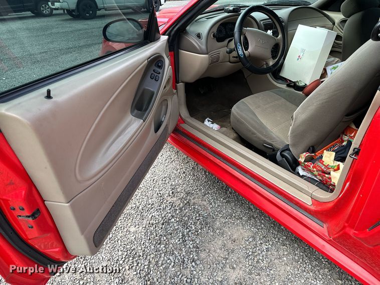 image for item DP3132 2001 Ford Mustang