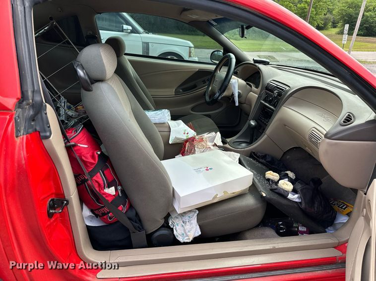 image for item DP3132 2001 Ford Mustang