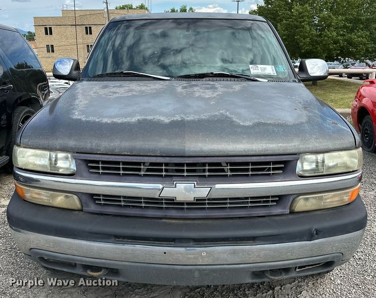 image for item DP3133 2000 Chevrolet Silverado 1500  Ext. Cab pickup truck
