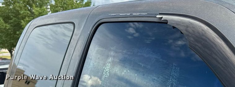 image for item DP3133 2000 Chevrolet Silverado 1500  Ext. Cab pickup truck