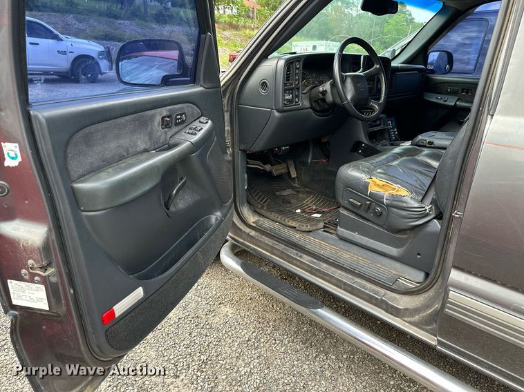 image for item DP3133 2000 Chevrolet Silverado 1500  Ext. Cab pickup truck