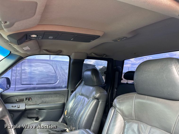 image for item DP3133 2000 Chevrolet Silverado 1500  Ext. Cab pickup truck