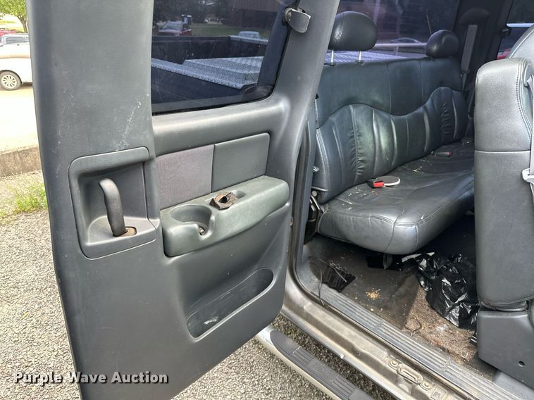 image for item DP3133 2000 Chevrolet Silverado 1500  Ext. Cab pickup truck