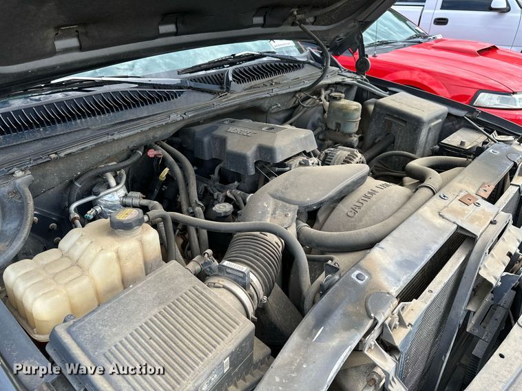 image for item DP3133 2000 Chevrolet Silverado 1500  Ext. Cab pickup truck