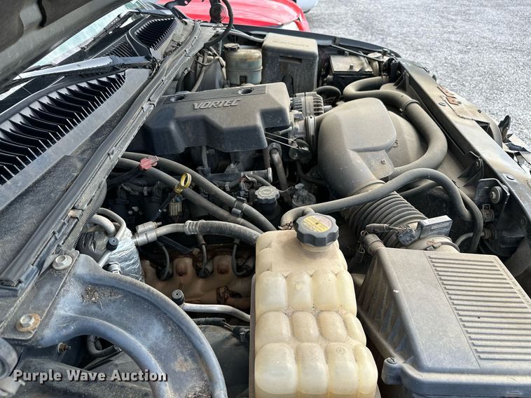 image for item DP3133 2000 Chevrolet Silverado 1500  Ext. Cab pickup truck