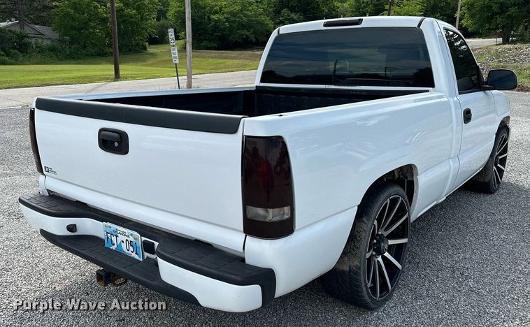 image for item DP3134 2006 GMC Sierra 1500  pickup truck