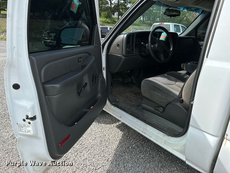 image for item DP3134 2006 GMC Sierra 1500  pickup truck