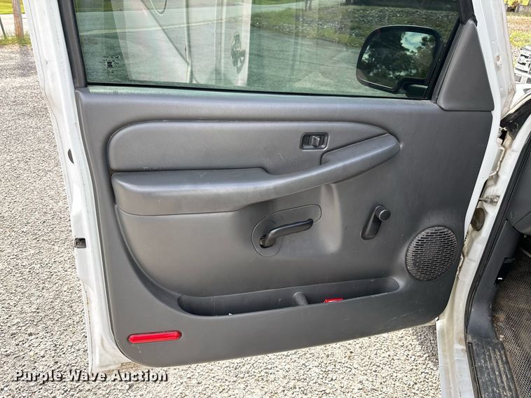 image for item DP3134 2006 GMC Sierra 1500  pickup truck