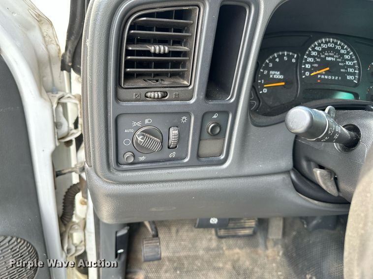 image for item DP3134 2006 GMC Sierra 1500  pickup truck