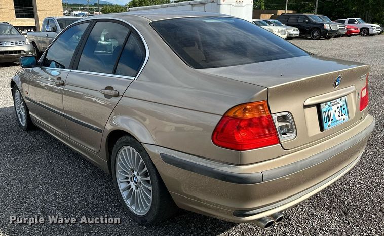 image for item DP3136 2001 BMW 330i