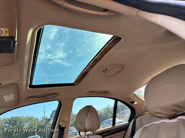 image for item DP3136 2001 BMW 330i