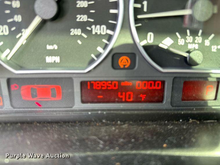 image for item DP3136 2001 BMW 330i