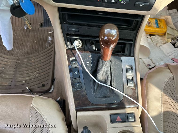 image for item DP3136 2001 BMW 330i