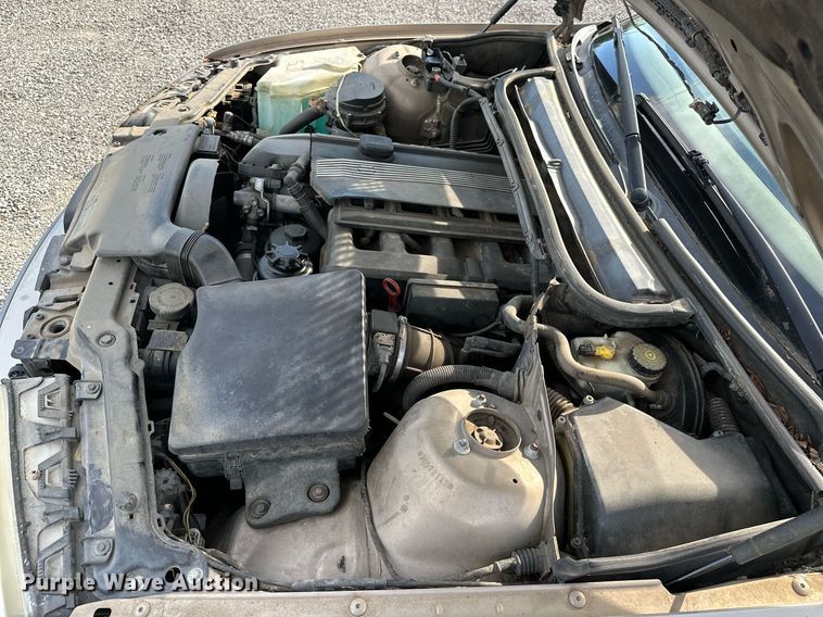 image for item DP3136 2001 BMW 330i